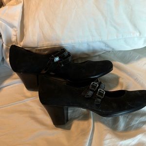 Munro Alicia 9 1/2 wide, worn once, proper size, perfect fit